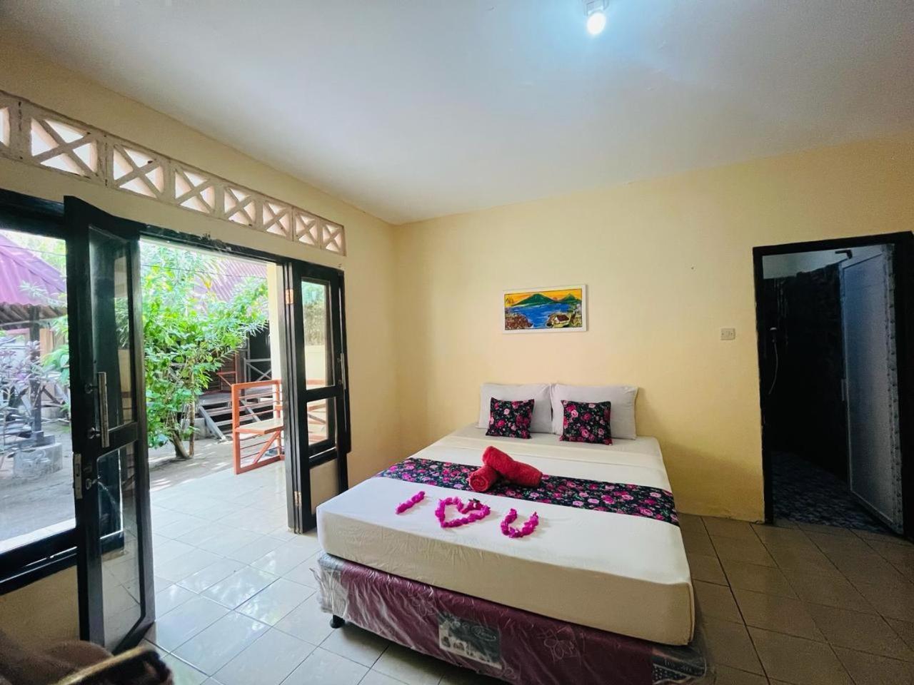 Mawar Homestay *